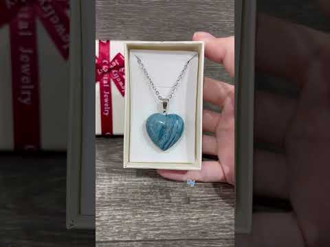 Підвіска з Блакитної імператорської яшми - кулон у формі серця на ювелірному ланцюжку у подарунковій коробочці, видео 4