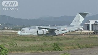 自衛隊機が草地に・・・滑走路外れ突っ込む“瞬間”(17/06/09)