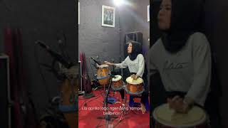 Lia Aprilia Ternyata Jago Main Kendang Sampe Belibetan
