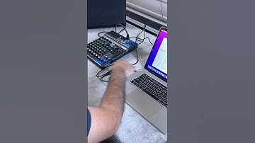 Consola Yamaha MG10XU Conectado a Computadora Corto 1