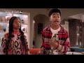 The Johnsons Celebrate Christmas in Compton - black-ish