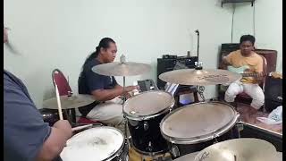 Aramlie Hancurnya Istana Cinta Band Cover