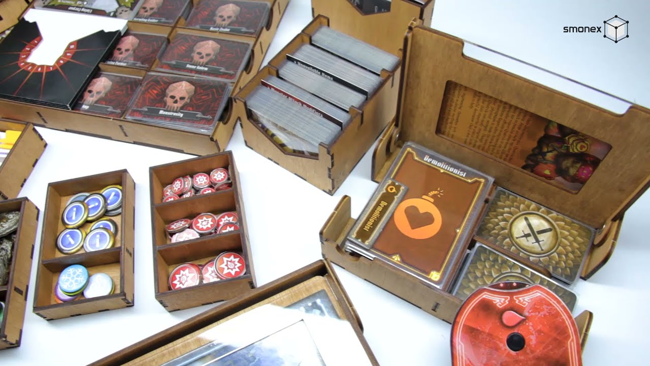 Gloomhaven: מארגן עץ של Jaws of the Lion מאת Smonex / תוספת עם ארבע קופסאות דמויות