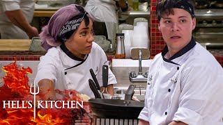 Celebrity Cody Refuses To Criticize Mary Lou While Running The Pass | Hell's Kitchen Wealth