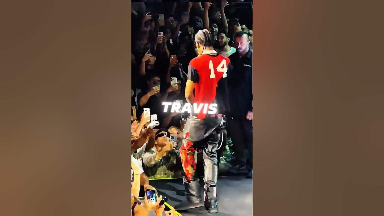 Hip-Hop Meets Techno: Travis Scott's Surprise Ibiza Performance with a Fan Hip-Hop Meets Techno: Travis Scott's Surprise Ibiza Performance with a Fan