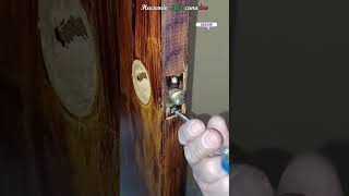 Cómo ajustar y reparar una cerradura de puerta económica /Short/ Haciendo Mexicanadas