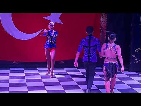 Kolombiya  Dans Gösterisi Müthiş