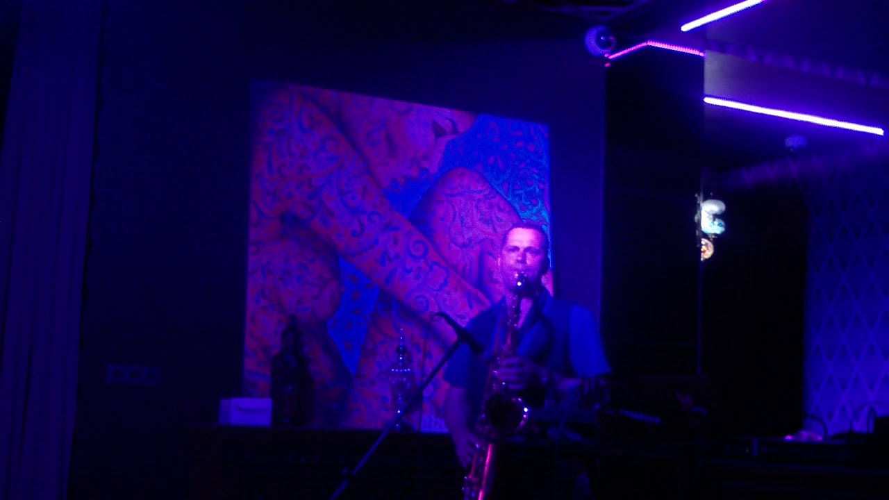 Buta bar-клубный саксофон (Ser-Glok)