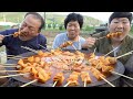 쌀쌀한 날씨, 뜨끈하고 매콤한 솥뚜껑 어묵!! (Spicy Fish cake on a cauldron lid) 요리&먹방!! - Mukbang eating show