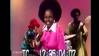 BETTY WRIGHT - CLEAN UP WOMAN (LIVE MIKE DOUGLAS SHOW) chords