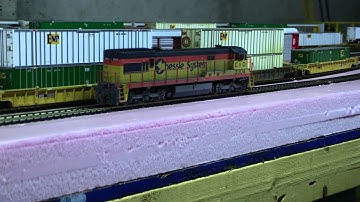 Custom Weathered Atlas U30C Chessie #3308 with Tsunami Sound