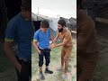 كمشت ضاهر يدخن جگاير
