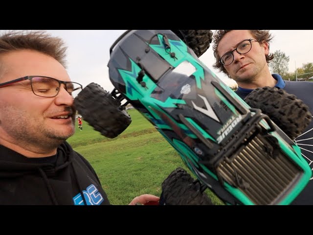 Voiture Télécommandée Electrique Monster 4x4 ROGUE TERRA Brushless