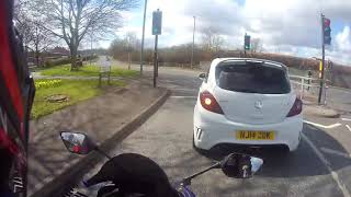 Driver stops at a green light 😂