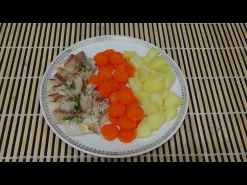 Wideo: Jak Gotować Rybę Z Warzywami