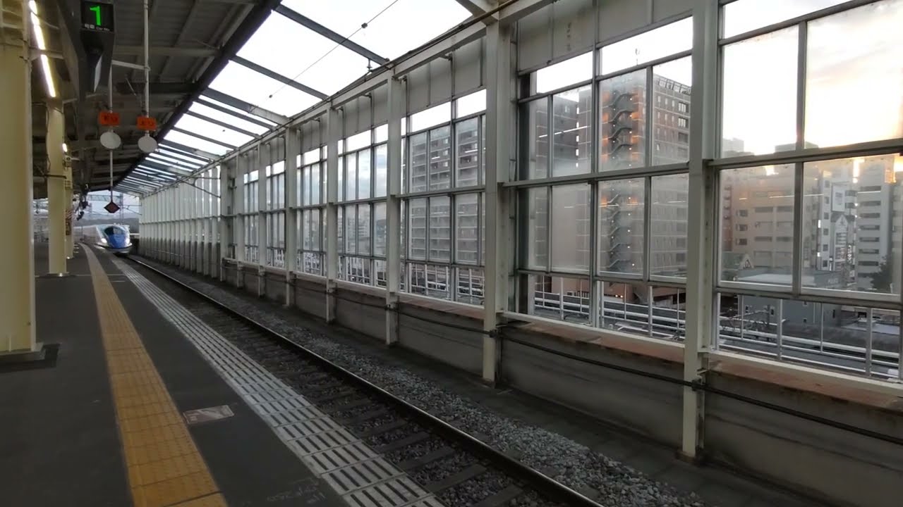 E7系北陸新幹線 あさま619号長野行 高崎駅到着 - YouTube