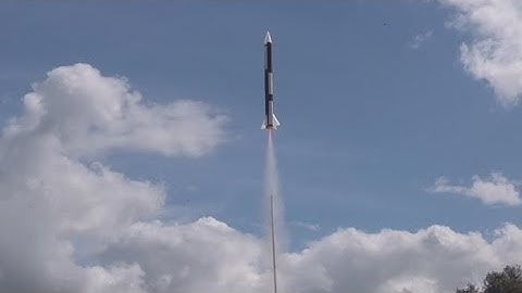 PABLO 1 Model Rocket Flight 1 - My first scratch build