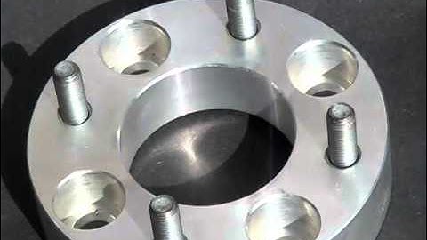 How to measure a 4 lug bolt pattern