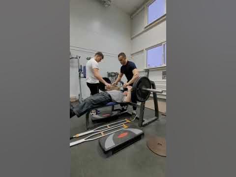 Жим лёжа на 5 повторений