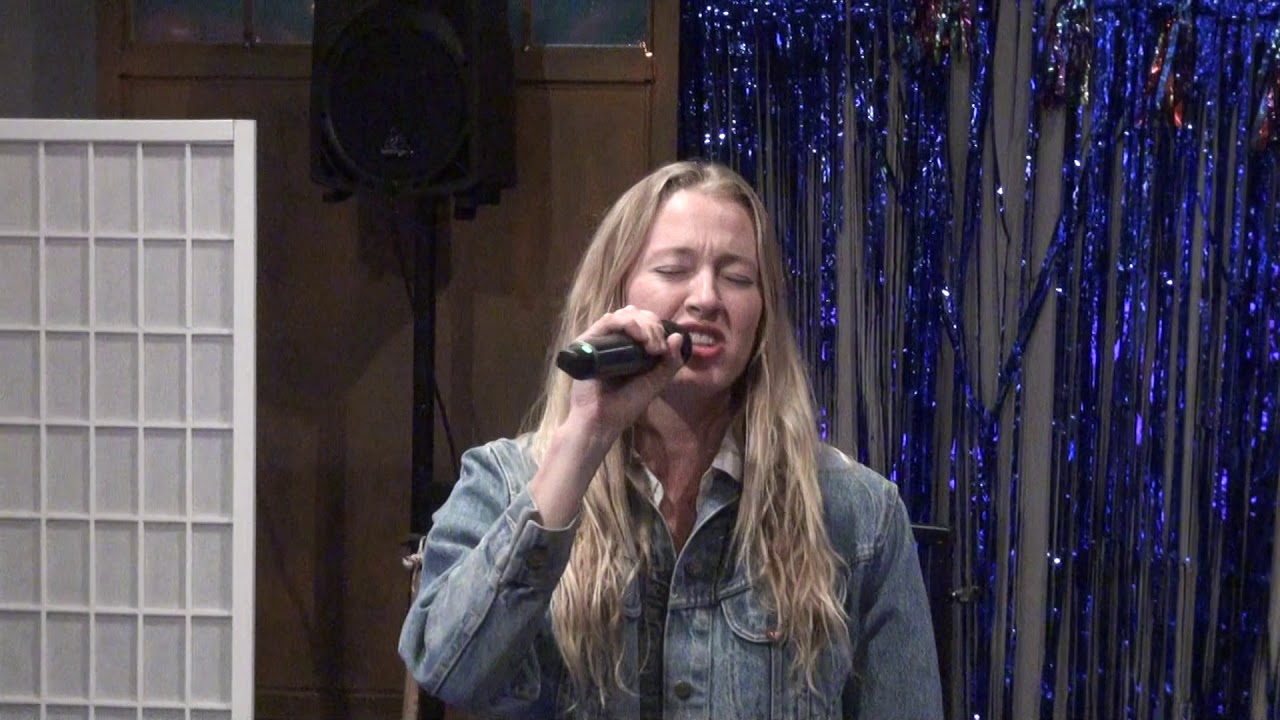 Gong Show Karaoke Megan On the Radio YouTube