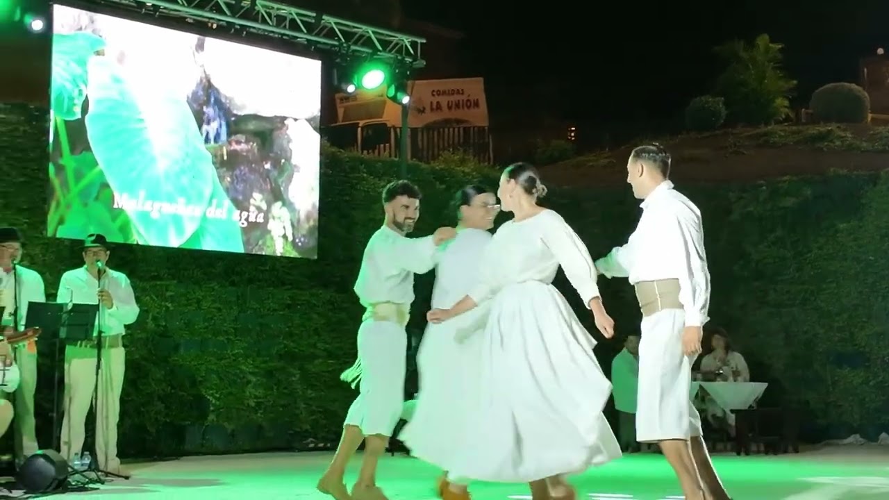 Malagueñas del agua - Mary Carmen Encinoso con Echeyde Valle Verde