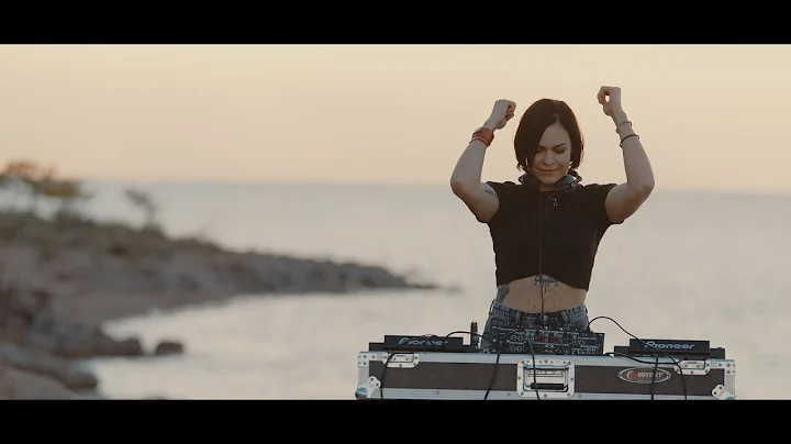 ARIINA aka Adriana Ray LIVE/ Issuk KUl lake