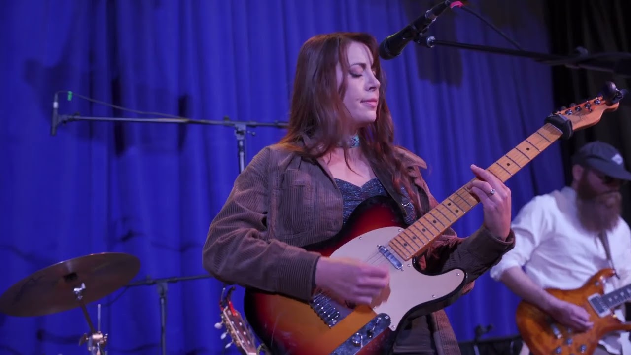 Free Will Unit - Maybe Reptile Too Can Love (Live at Dog House Studios)