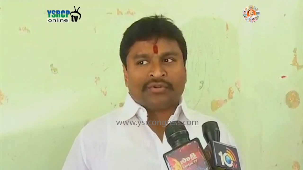 Vijayawada : YSRCP Leader Vellampalli Srinivas Participates in Round Table Meet on Swarajya Grounds