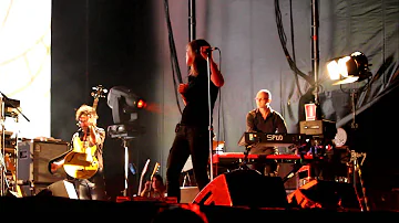 Portishead - The Rip (live @ Poble Espanyol, Barcelona)