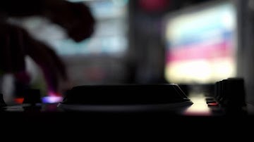 quick mix out using delay t3 and filter:92 in Traktor Pro