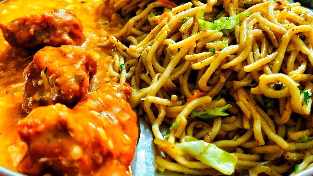 REAL MUKBANG | EATING STREET FOOD CHOWMEIN (NOODLES) WITH SPICY GARLIC CHICKEN
