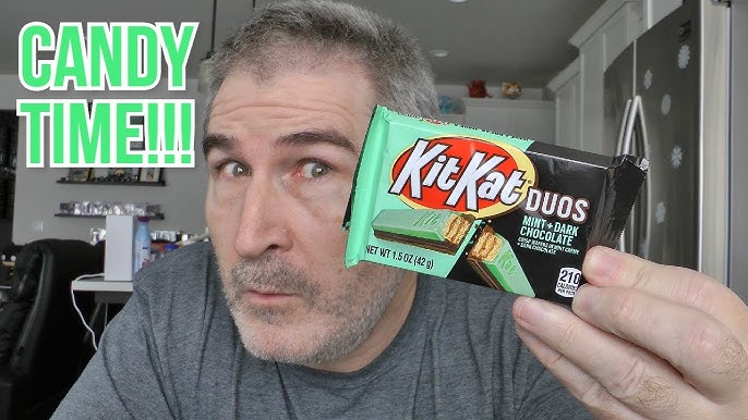 REVIEW: Kit Kat Duos Strawberry + Dark Chocolate - The Impulsive Buy