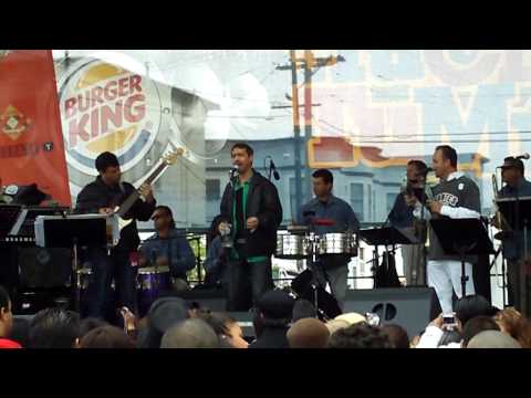 Eddie Santiago performs Hector Lavoe songs at Carn...