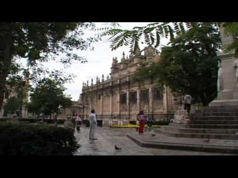 Video: Ko Apmeklēt Salou Pilsētā, Spānijā