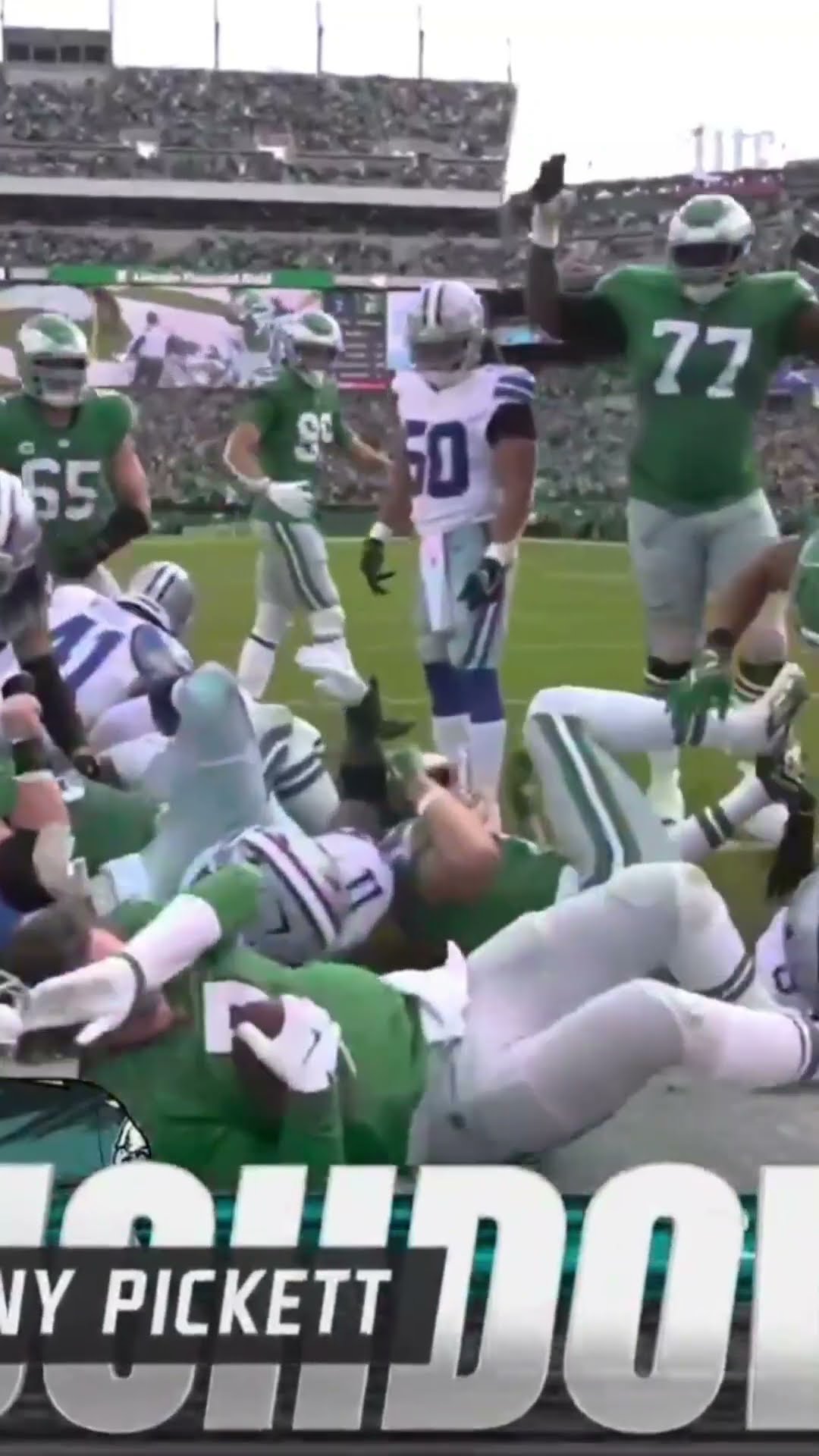 Kenny Pickett TUSH PUSH gives the Birds a 24-7 lead at the half ?? Eagles vs Cowboys Highlights