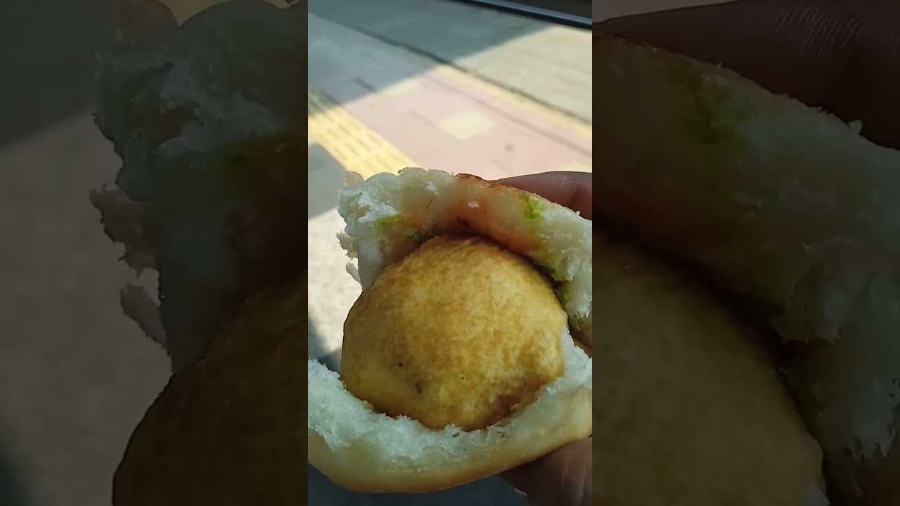 Vada Pav at Dadar Station 