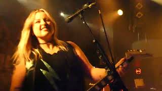 Thundermother &quot;Can You Feel It&quot; Live Paris 2025
