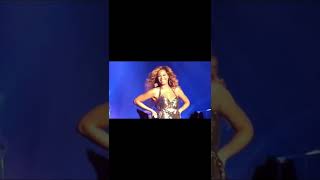 Famous Beyonce Being Shocked by Her Fans 😂💕 Irreplaceable (Live) #TheMelaninMamii Profile