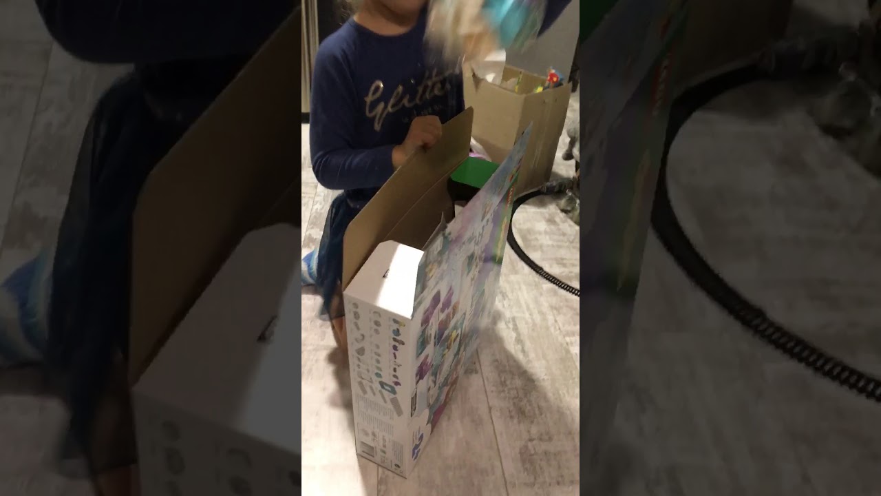 Розпакування Конструктора LEGO DUPLO Disney Princess Frozen Крижаний замок (10899) з Rozetka