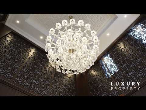 Upgraded Single-Row Villa on Large Corner Plot