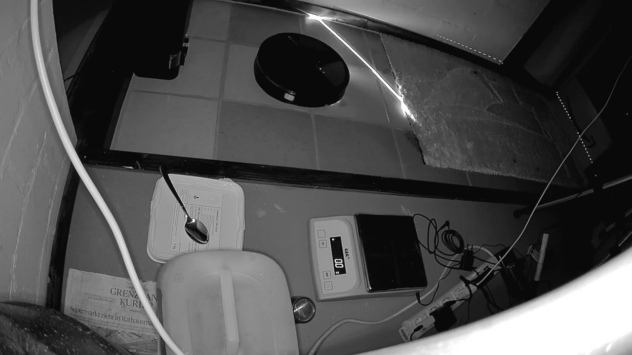Watch Roomba Max 705 Vac robot - sensor shot on YouTube