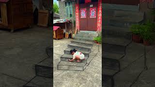 Little Girl Turns Her Street Into a Staircase Illusion #ashortaday #trending #viral #urbanillusionst