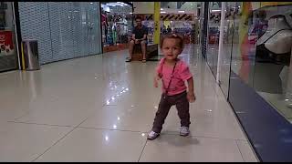 Passeando com o papai e mamãe no Shopping - 2019-03-17