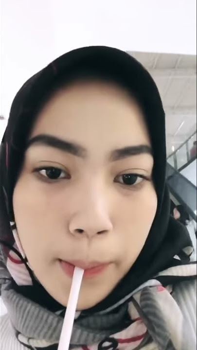 Jalan-jalan di mall sama pacar