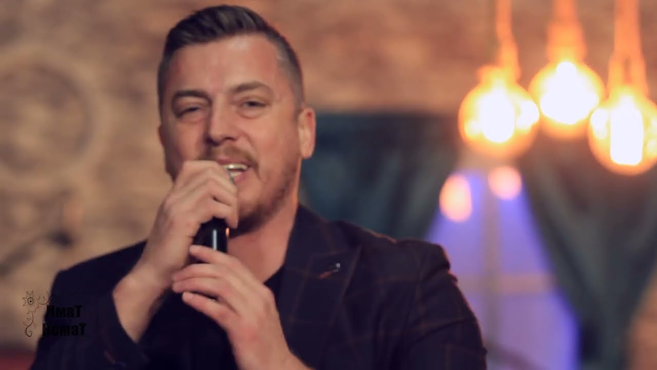 Splet Makedonski narodni pesni  -Moma Katerina,Ela mi velice,Moma odi na voda,Vince le Vince,Debrco