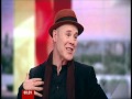 Capture de la vidéo Thomas Dolby On Bbc Breakfast - 3Rd November 2011