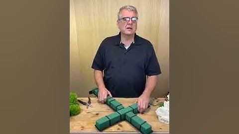 White Cross Arrangement Daily Happy with Chris Norwood