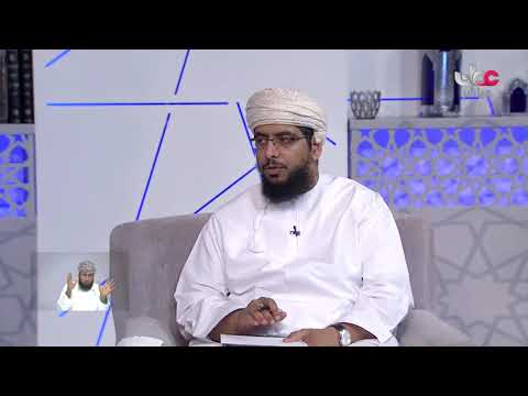 هل يصلي سنة الفجر أم الفريضه أذا كان الوقت المتبقي للإقامة قليل