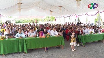 Đồng chí Bí thư Huyện ủy dự Ngày hội đại đoàn kết toàn dân tộc tại thôn Đông Tân, xã Tiến Hóa