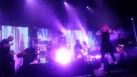 Garbage "Stupid Girl" (live) - The Space at Westbu